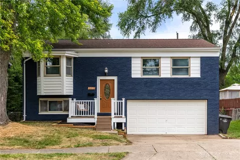 333 Ellenwood Dr, Dayton, OH 45449