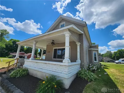 329 N High St, Covington, OH 45318 photo 4