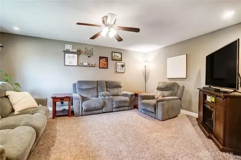 Living - 1017 Rio Ln, Dayton, OH 45429 photo 1 of 3