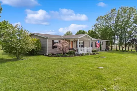 67 Fleming Rd, New Vienna, OH 45159
