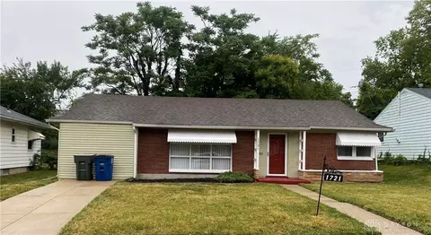 1721 Princeton Dr, Dayton, OH 45406