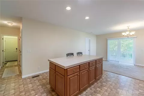 381 Englewood, Springfield, OH 45503 photo 11