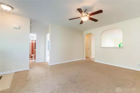 381 Englewood, Springfield, OH 45503 photo 3