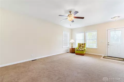 381 Englewood, Springfield, OH 45503 photo 5