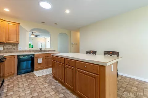 381 Englewood, Springfield, OH 45503 photo 10