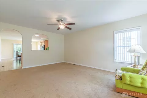 381 Englewood, Springfield, OH 45503 photo 4
