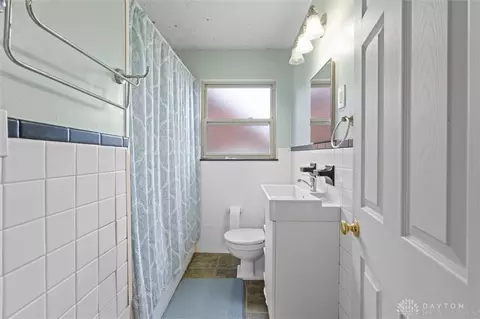 Bath - 3020 Aerial Ave, Kettering, OH 45429 photo 2 of 4