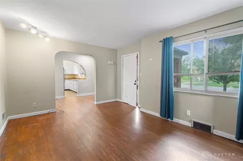 Living - 3020 Aerial Ave, Kettering, OH 45429 photo 3 of 3