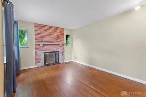 Living - 3020 Aerial Ave, Kettering, OH 45429 photo 2 of 3