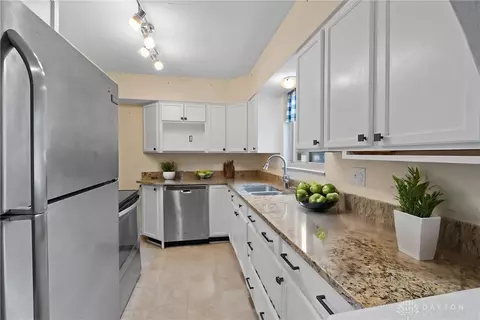 Kitchen - 3020 Aerial Ave, Kettering, OH 45429 photo 1 of 2
