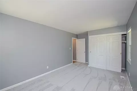 210 Glenburn Dr, Dayton, OH 45459 photo 32