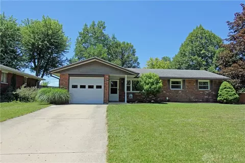 110 Janet Dr, Piqua, OH 45356