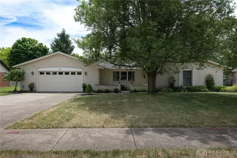 55 Nutmeg Sq, Springboro, OH 45066