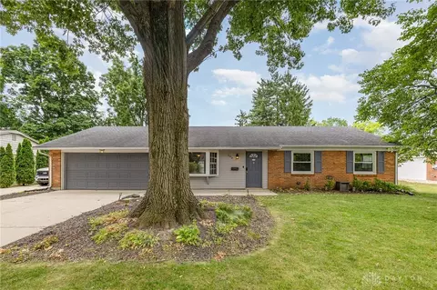 Exterior - 190 Weller Ave, Centerville, OH 45458 photo 3 of 9