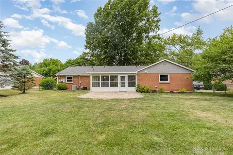 Exterior - 190 Weller Ave, Centerville, OH 45458 photo 7 of 9