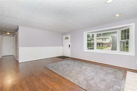 Living - 190 Weller Ave, Centerville, OH 45458 photo 3 of 5