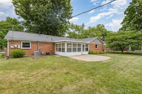 Exterior - 190 Weller Ave, Centerville, OH 45458 photo 6 of 9