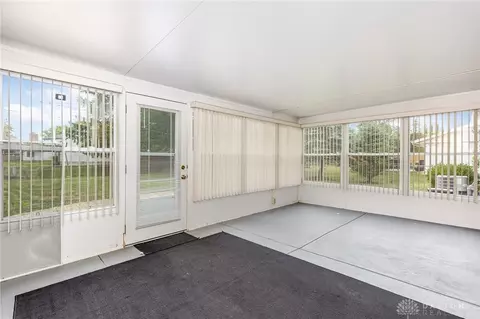 Exterior - 190 Weller Ave, Centerville, OH 45458 photo 4 of 9