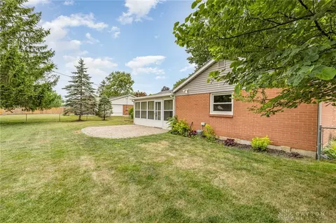Exterior - 190 Weller Ave, Centerville, OH 45458 photo 8 of 9