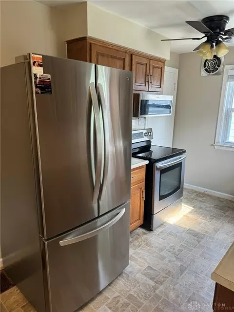 Kitchen - 2821 Hazel Ave, Dayton, OH 45420 photo 2 of 2