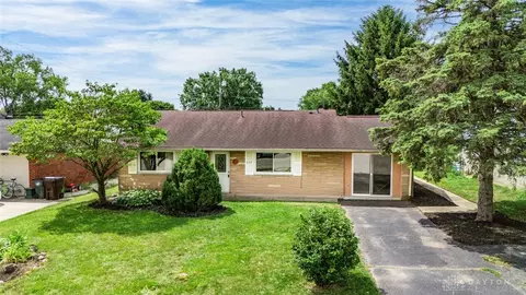 635 W Martindale Rd, Englewood, OH 45322