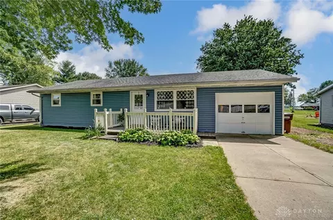 3963 Apache Trl, Jamestown, OH 45335