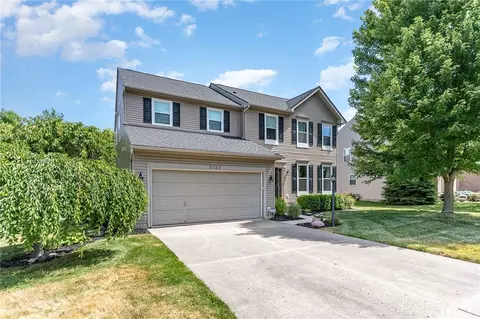 5129 Deergate Dr, Tipp City, OH 45371