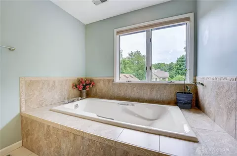Bath - 447 Timberlea Trl, Kettering, OH 45429 photo 3 of 10