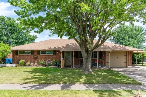 5601 Shady Oak St, Dayton, OH 45424