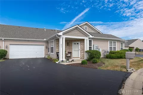 457 Bending Branch Ln, Miamisburg, OH 45342