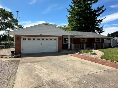 3387 Moyer Dr, Franklin, OH 45005