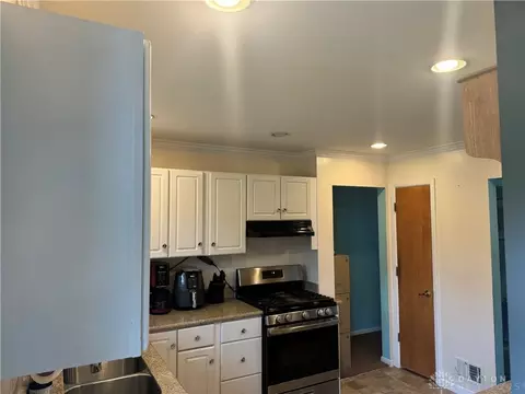 Kitchen - 1232 Dellinger Dr, Fairborn, OH 45324 photo 3 of 4