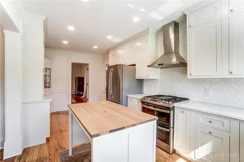 Kitchen - 155 E Franklin St, Centerville, OH 45459 photo 6 of 7