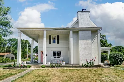 155 E Franklin St, Centerville, OH 45459