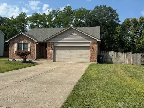 7484 Dian Dr, Carlisle, OH 45005