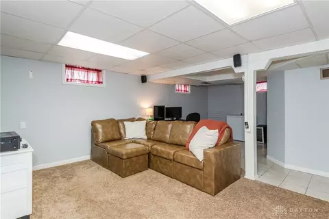 2003 E Bataan Dr, Dayton, OH 45420 photo 28