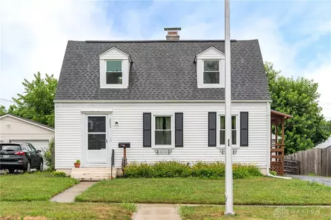 2003 E Bataan Dr, Dayton, OH 45420 photo 3