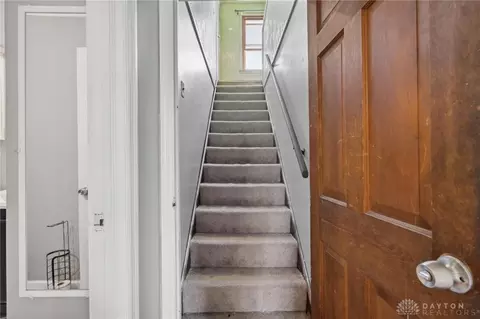 Entry Way - 1957 E Bataan Dr, Dayton, OH 45420 photo 2 of 4