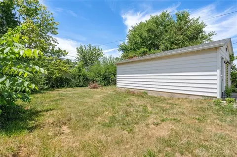 Exterior - 1957 E Bataan Dr, Dayton, OH 45420 photo 6 of 7