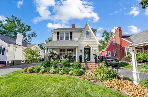 338 Wonderly Ave, Oakwood, OH 45419