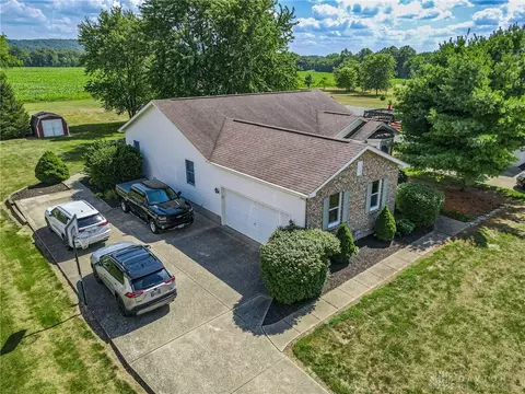 428 Golfview Dr, Chillicothe, OH 45601