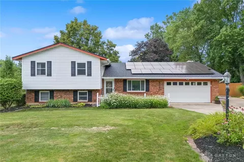 619 Talowood Dr, Beavercreek, OH 45430