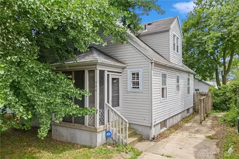 406 W Hillcrest Ave, Dayton, OH 45406