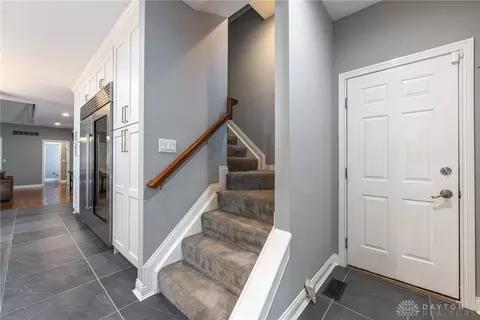 Entry Way - 524 Stanley Ave, Cincinnati, OH 45226 photo 3 of 9