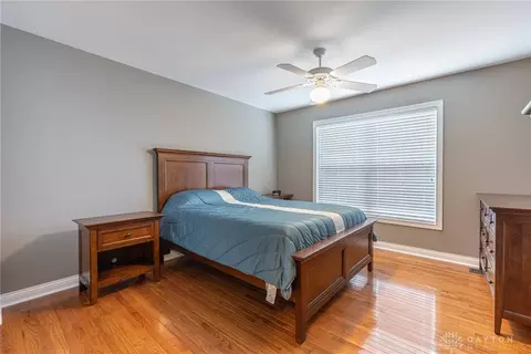 Bedroom - 524 Stanley Ave, Cincinnati, OH 45226 photo 3 of 7