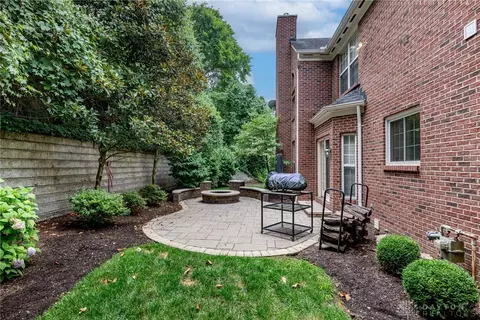 Exterior - 524 Stanley Ave, Cincinnati, OH 45226 photo 2 of 8