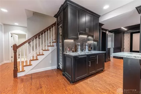 Entry Way - 524 Stanley Ave, Cincinnati, OH 45226 photo 9 of 9