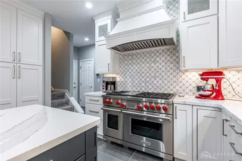Kitchen - 524 Stanley Ave, Cincinnati, OH 45226 photo 4 of 8
