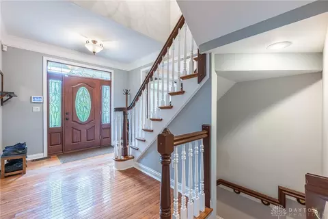 Entry Way - 524 Stanley Ave, Cincinnati, OH 45226 photo 2 of 9