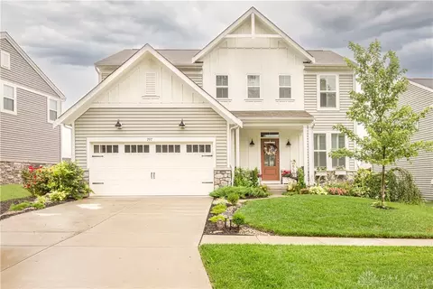 797 Shadow Wood Dr, Lebanon, OH 45036